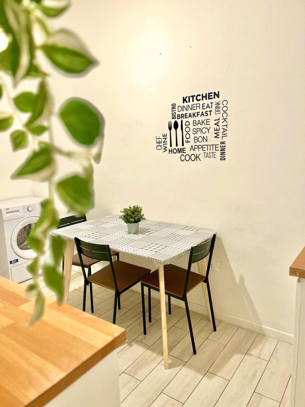 Residence Zar 5 Trieste Bagian luar foto